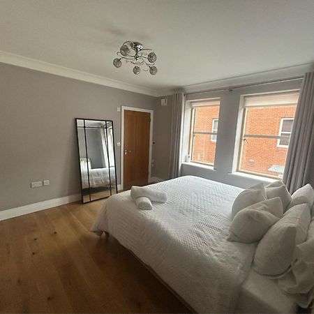 Royal Windsor Super King Ensuite - Free Parking Exterior photo
