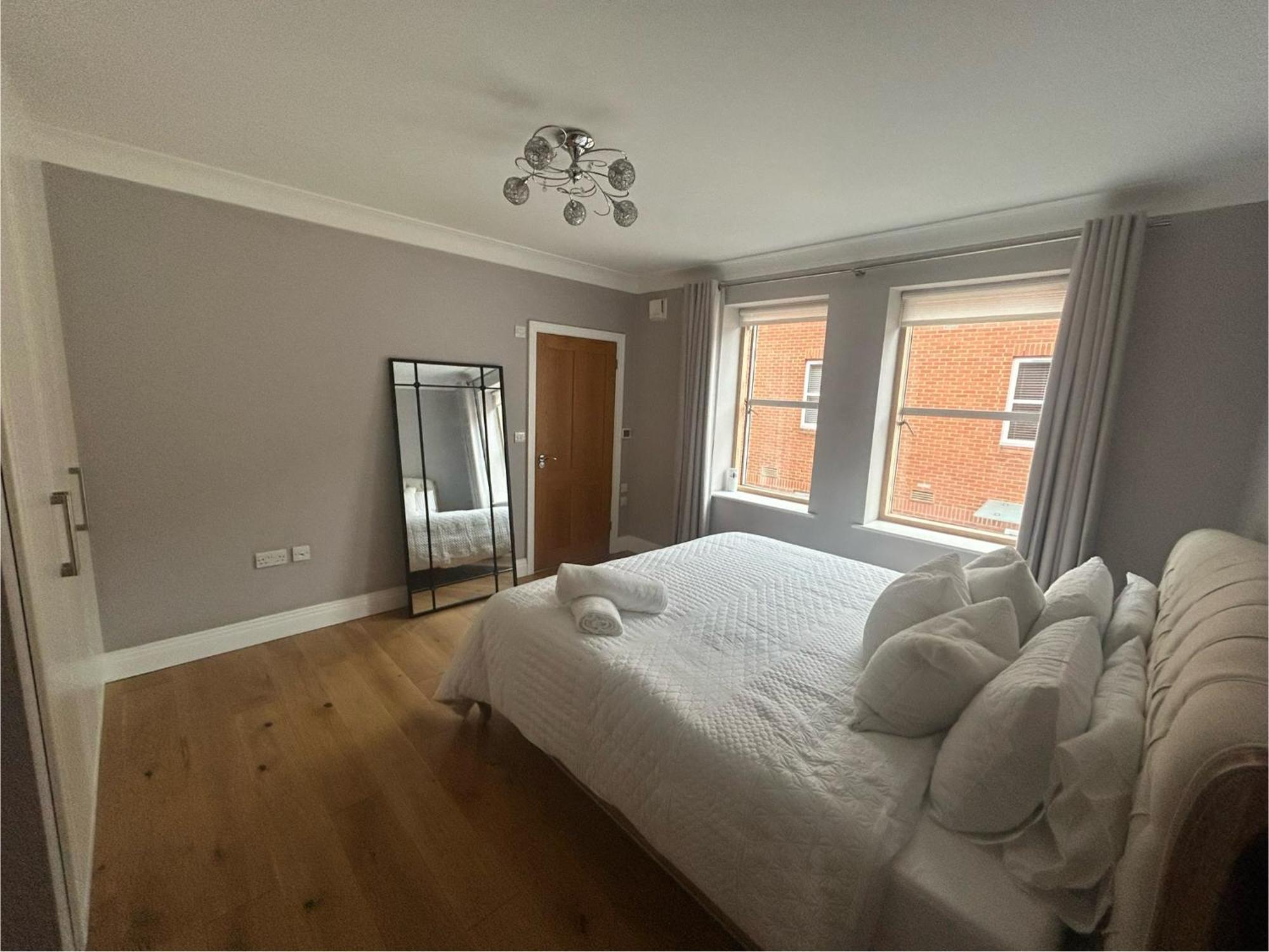 Royal Windsor Super King Ensuite - Free Parking Exterior photo